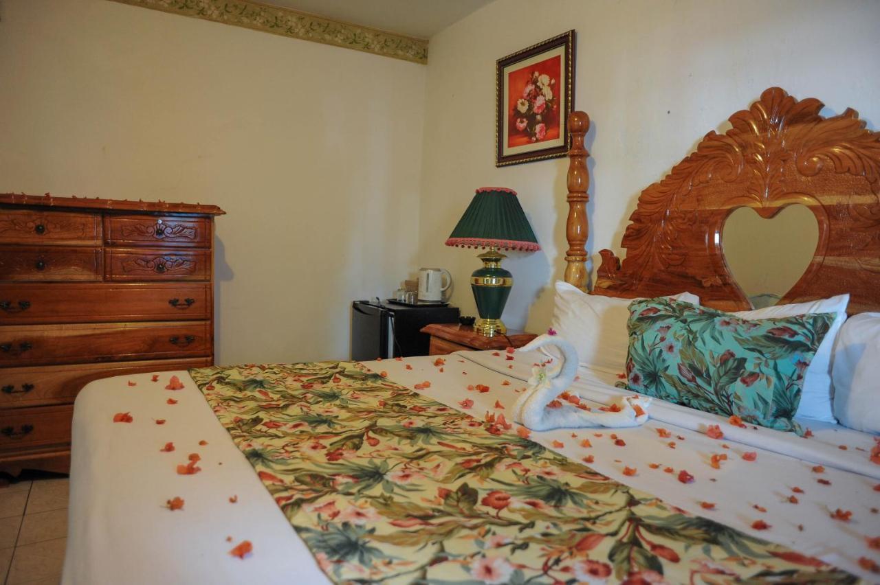 Glorianna Hotel Montego Bay Eksteriør bilde